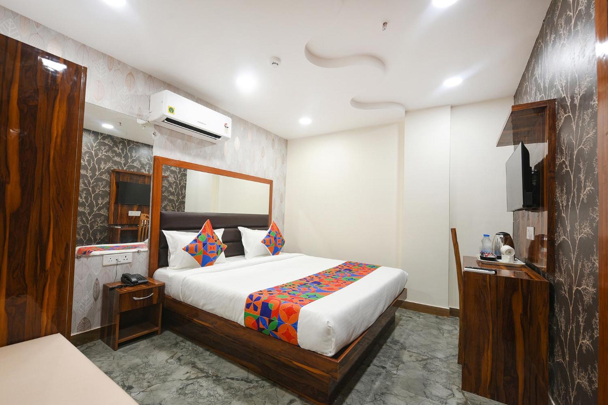 Fabhotel Mona Continental - Nr Laxmi Nagar It Hub Nové Dillí Exteriér fotografie