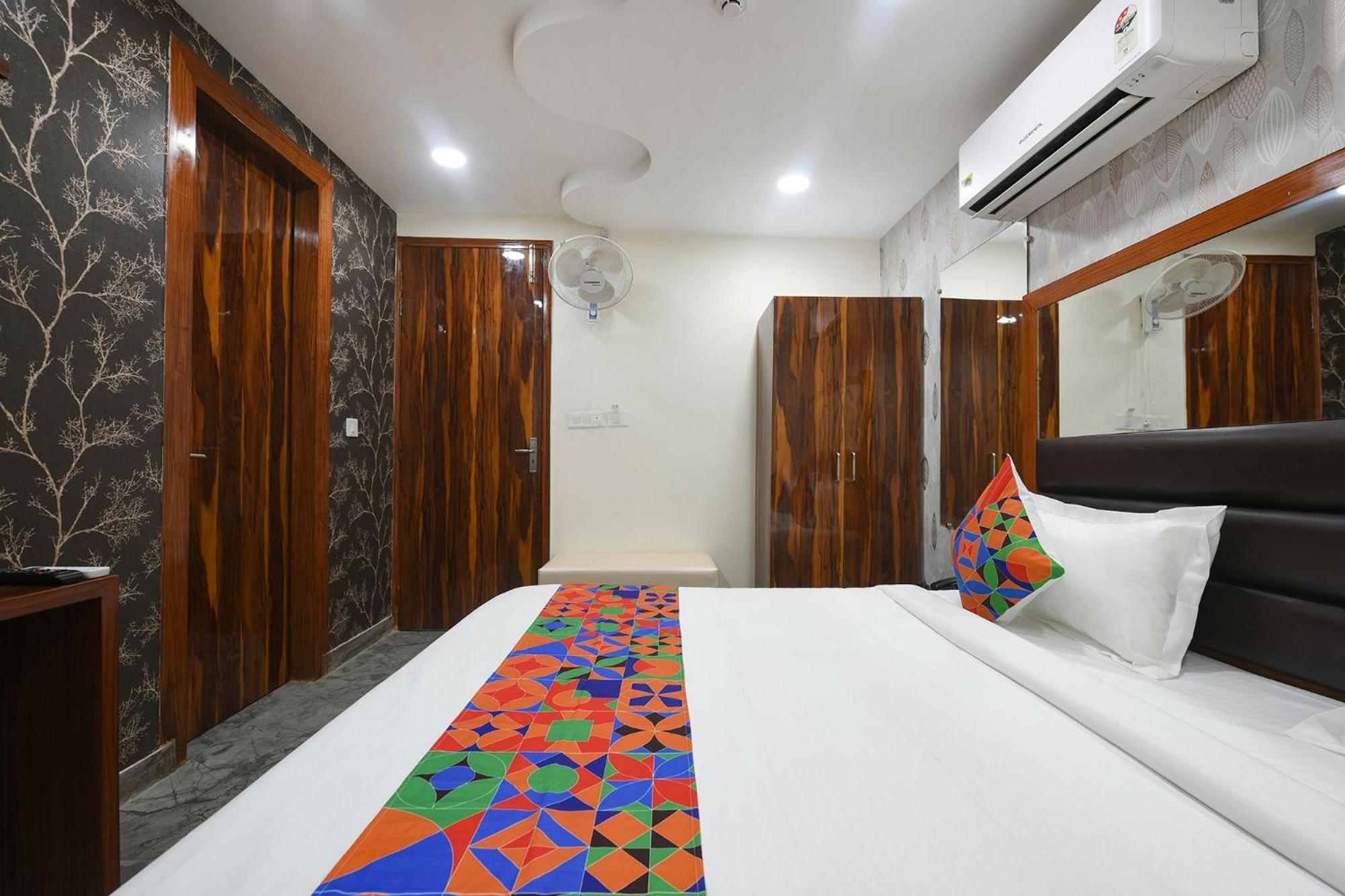 Fabhotel Mona Continental - Nr Laxmi Nagar It Hub Nové Dillí Exteriér fotografie