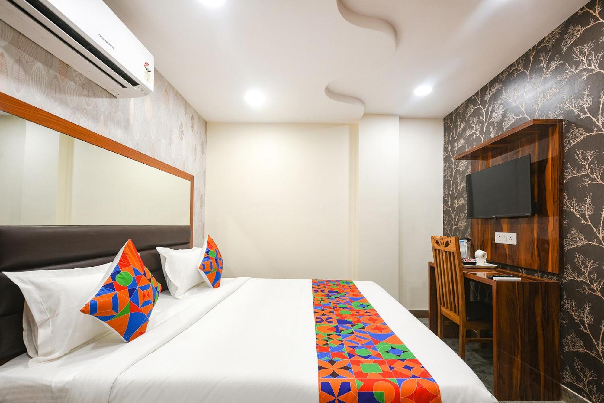 Fabhotel Mona Continental - Nr Laxmi Nagar It Hub Nové Dillí Exteriér fotografie