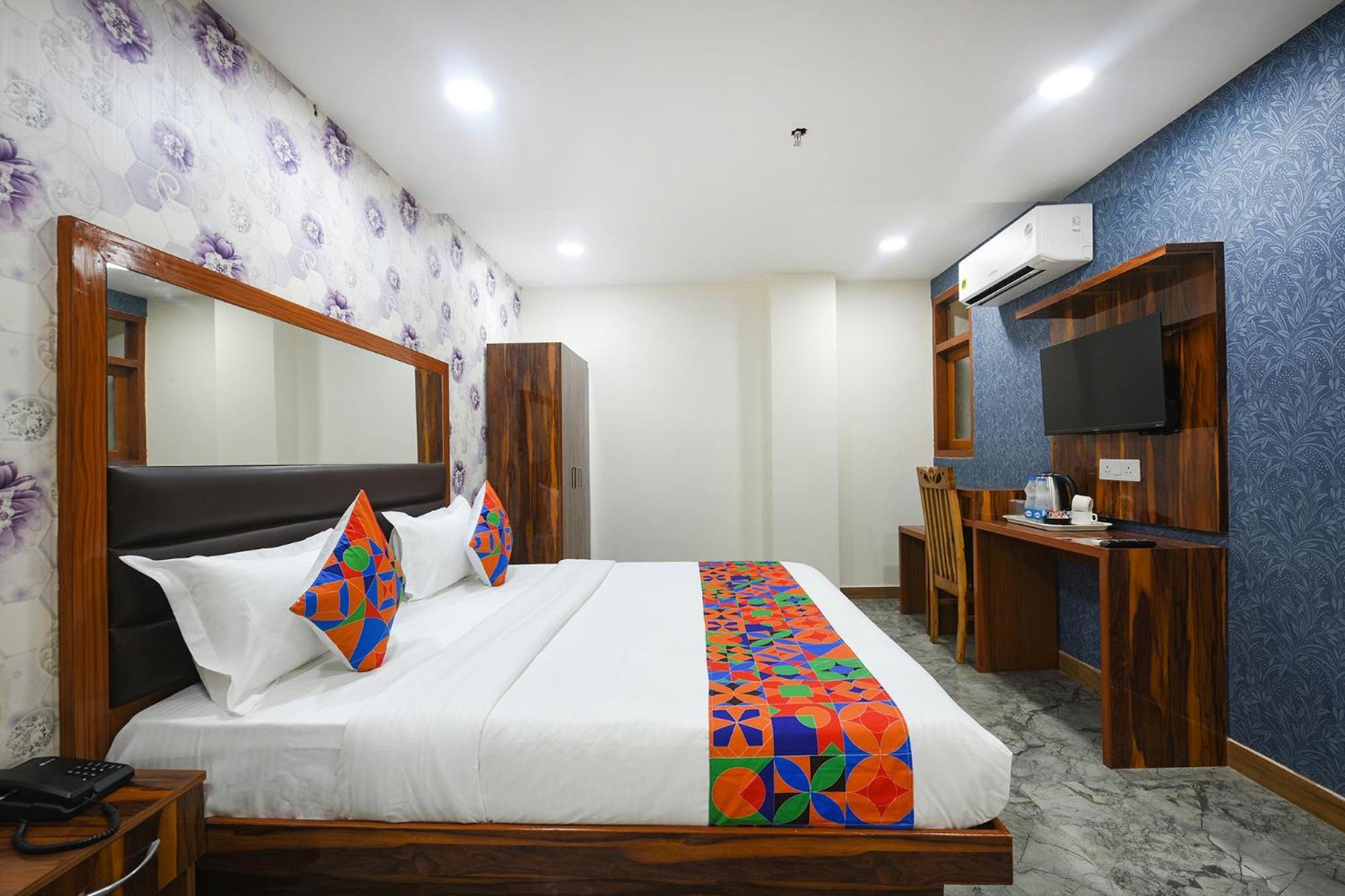 Fabhotel Mona Continental - Nr Laxmi Nagar It Hub Nové Dillí Exteriér fotografie