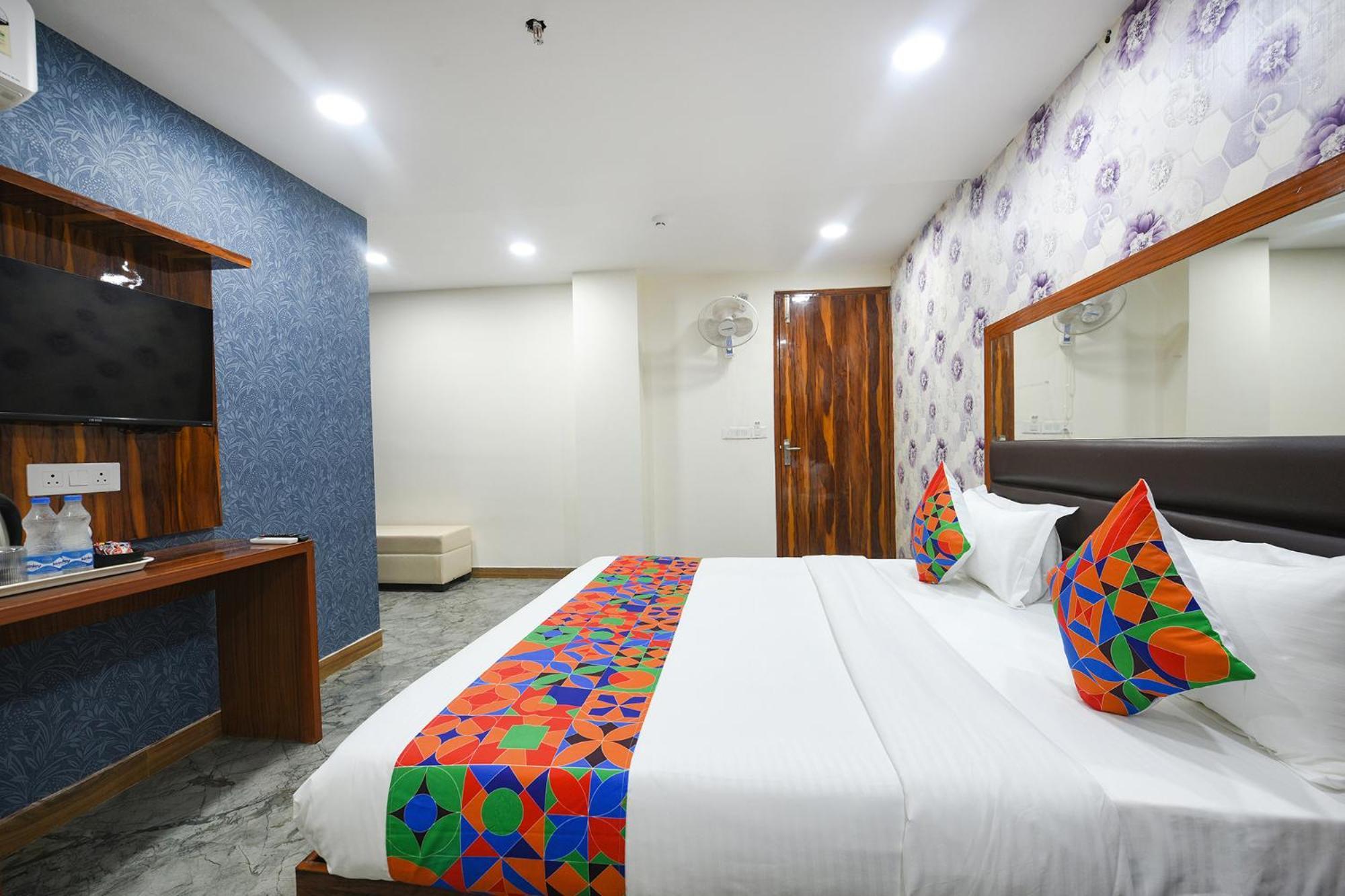 Fabhotel Mona Continental - Nr Laxmi Nagar It Hub Nové Dillí Exteriér fotografie
