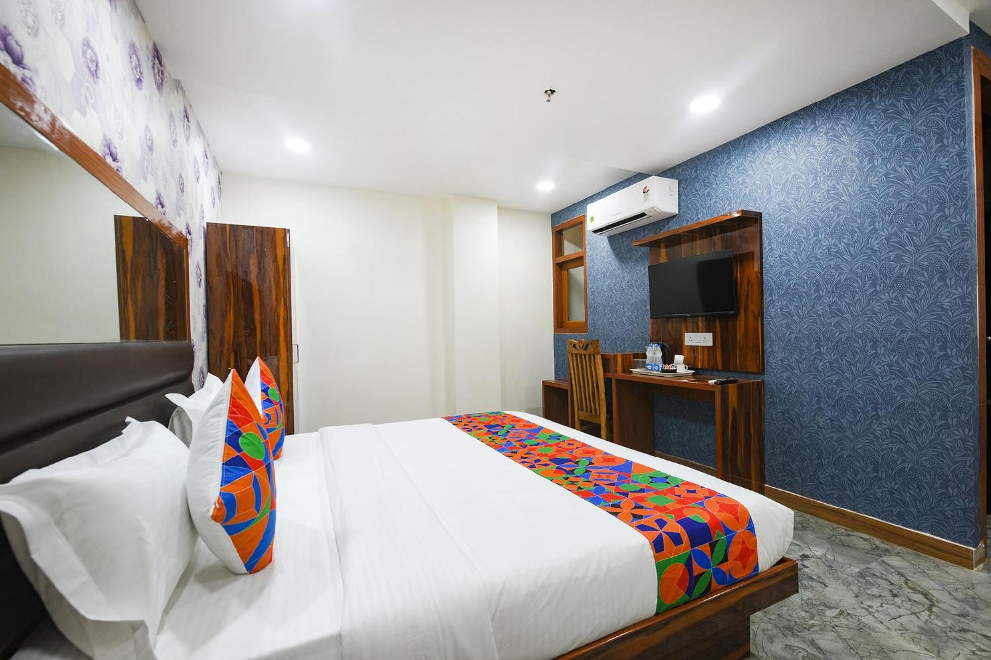 Fabhotel Mona Continental - Nr Laxmi Nagar It Hub Nové Dillí Exteriér fotografie