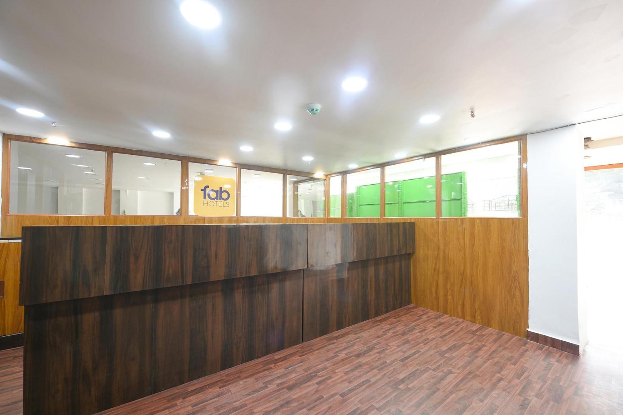 Fabhotel Mona Continental - Nr Laxmi Nagar It Hub Nové Dillí Exteriér fotografie