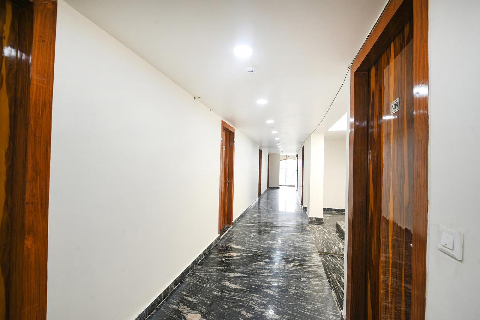 Fabhotel Mona Continental - Nr Laxmi Nagar It Hub Nové Dillí Exteriér fotografie