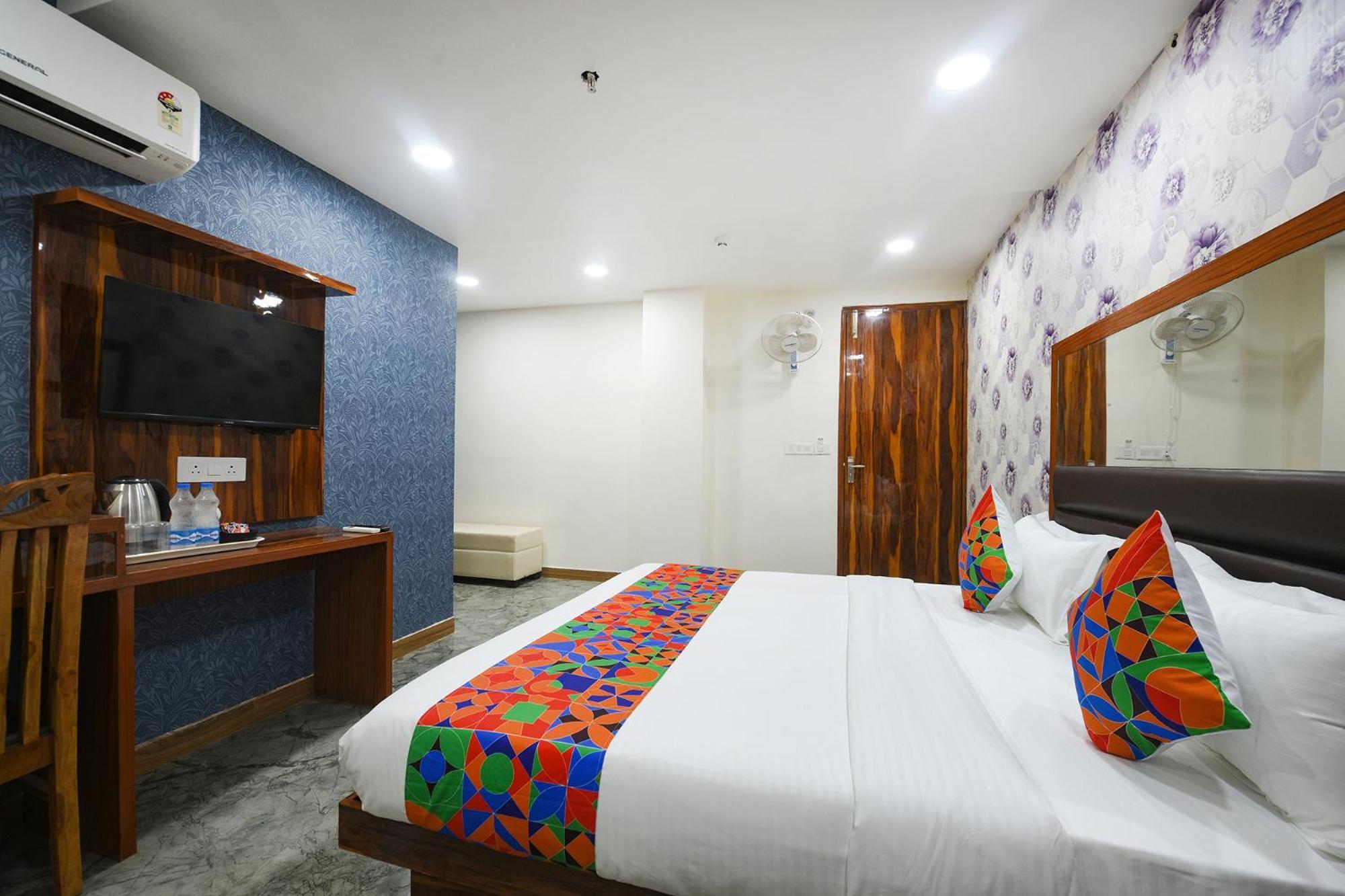 Fabhotel Mona Continental - Nr Laxmi Nagar It Hub Nové Dillí Exteriér fotografie